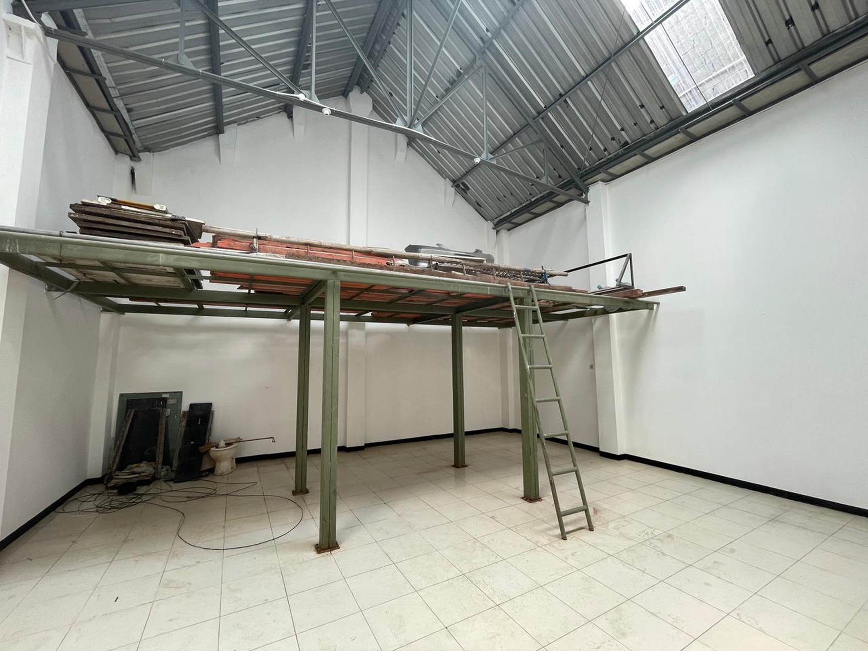 Gudang/kantor 200 Meter Persegi Lokasi Dekat Jalan Magelang, Sinduadi, Mlati, Sleman