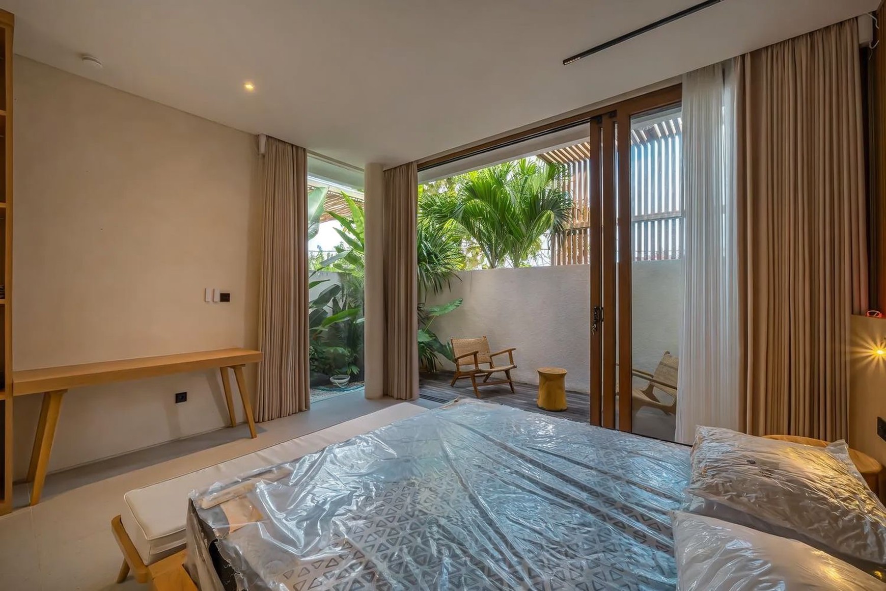 Leasehold - Stylish Villa with Smart Technology, Close to the Beach of Ungasan, Bali