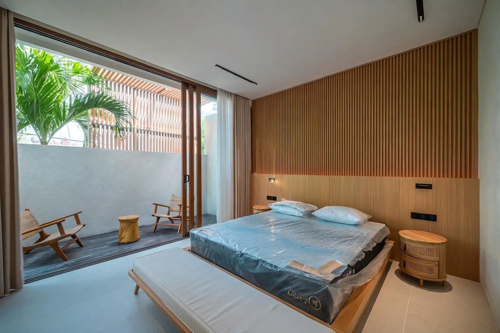 Leasehold - Stylish Villa with Smart Technology, Close to the Beach of Ungasan, Bali