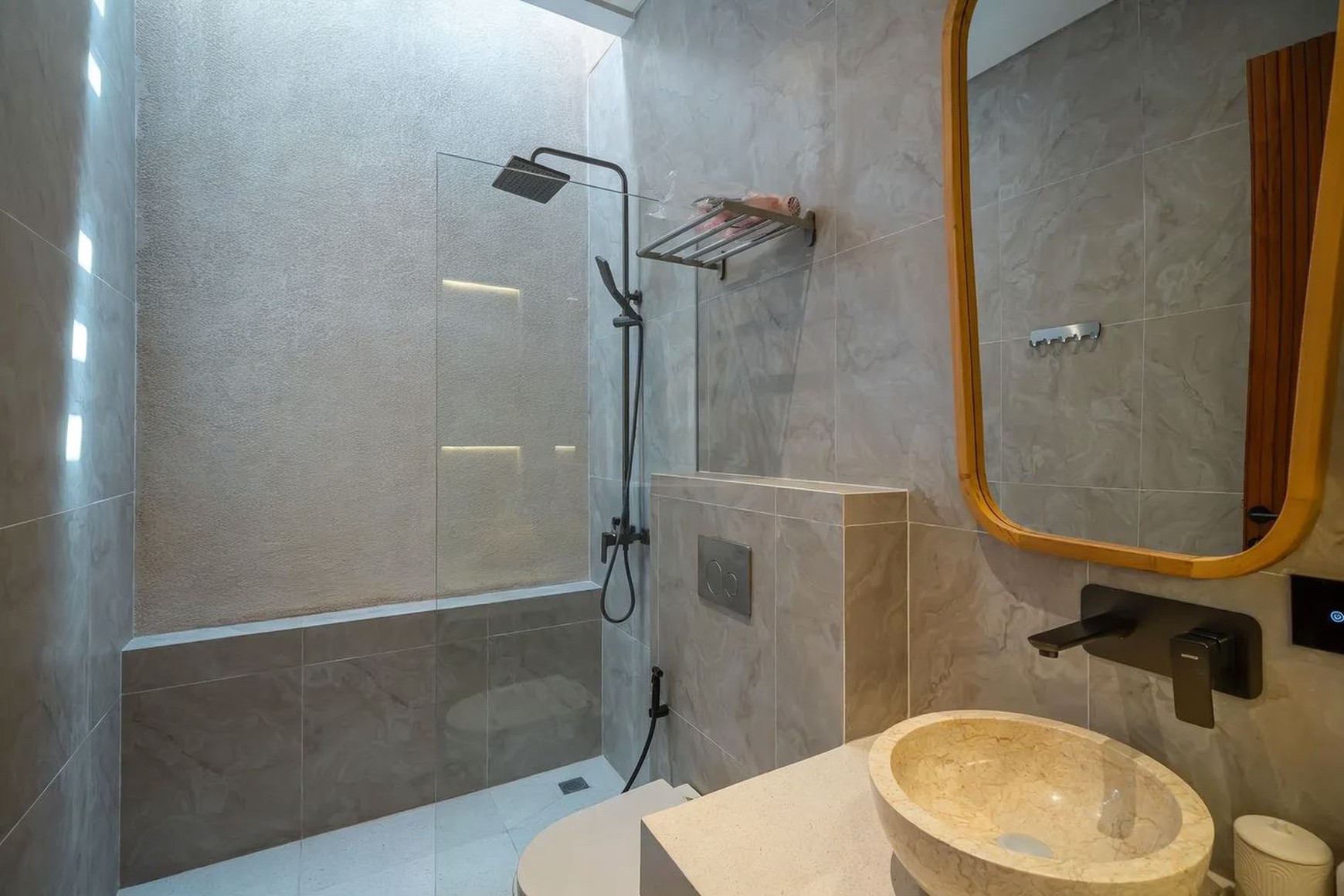 Leasehold - Stylish Villa with Smart Technology, Close to the Beach of Ungasan, Bali