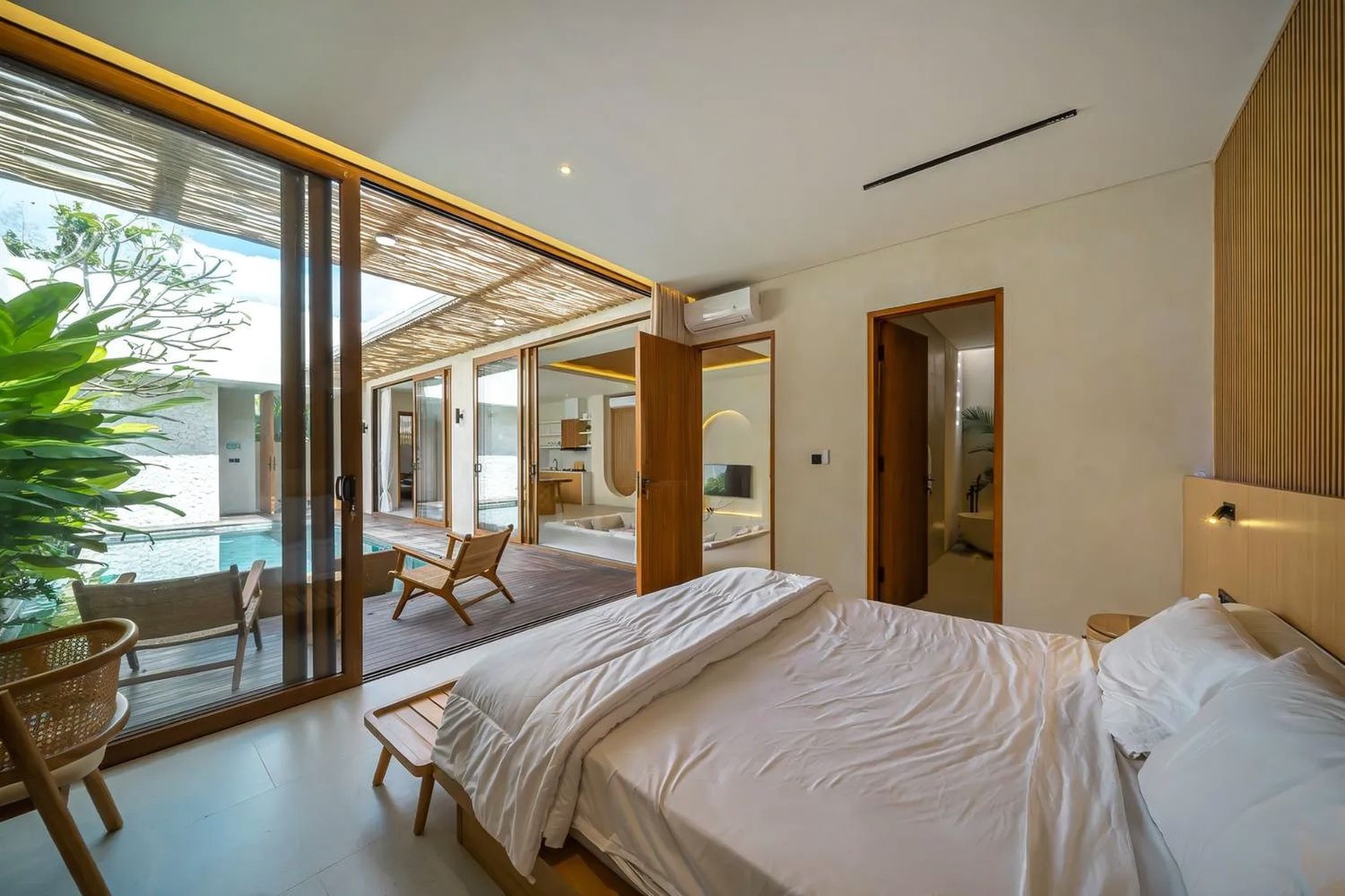 Leasehold - Stylish Villa with Smart Technology, Close to the Beach of Ungasan, Bali