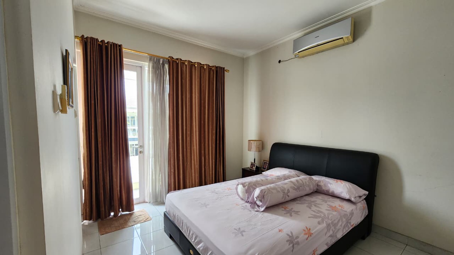 TERMURAH!! Rumah Cantik Furnished, Rapi Siap Huni Kota Wisata Cibubur 
