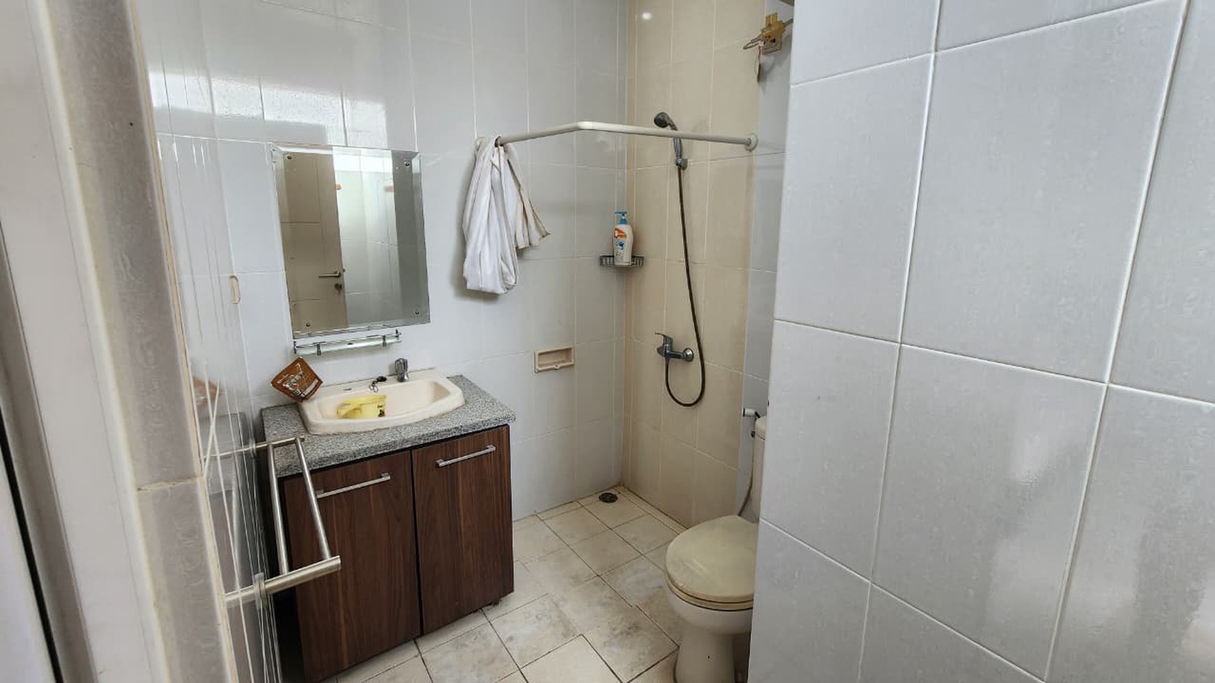 TERMURAH!! Rumah Cantik Furnished, Rapi Siap Huni Kota Wisata Cibubur 