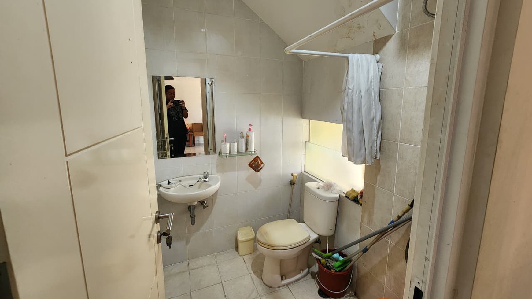 TERMURAH!! Rumah Cantik Furnished, Rapi Siap Huni Kota Wisata Cibubur 