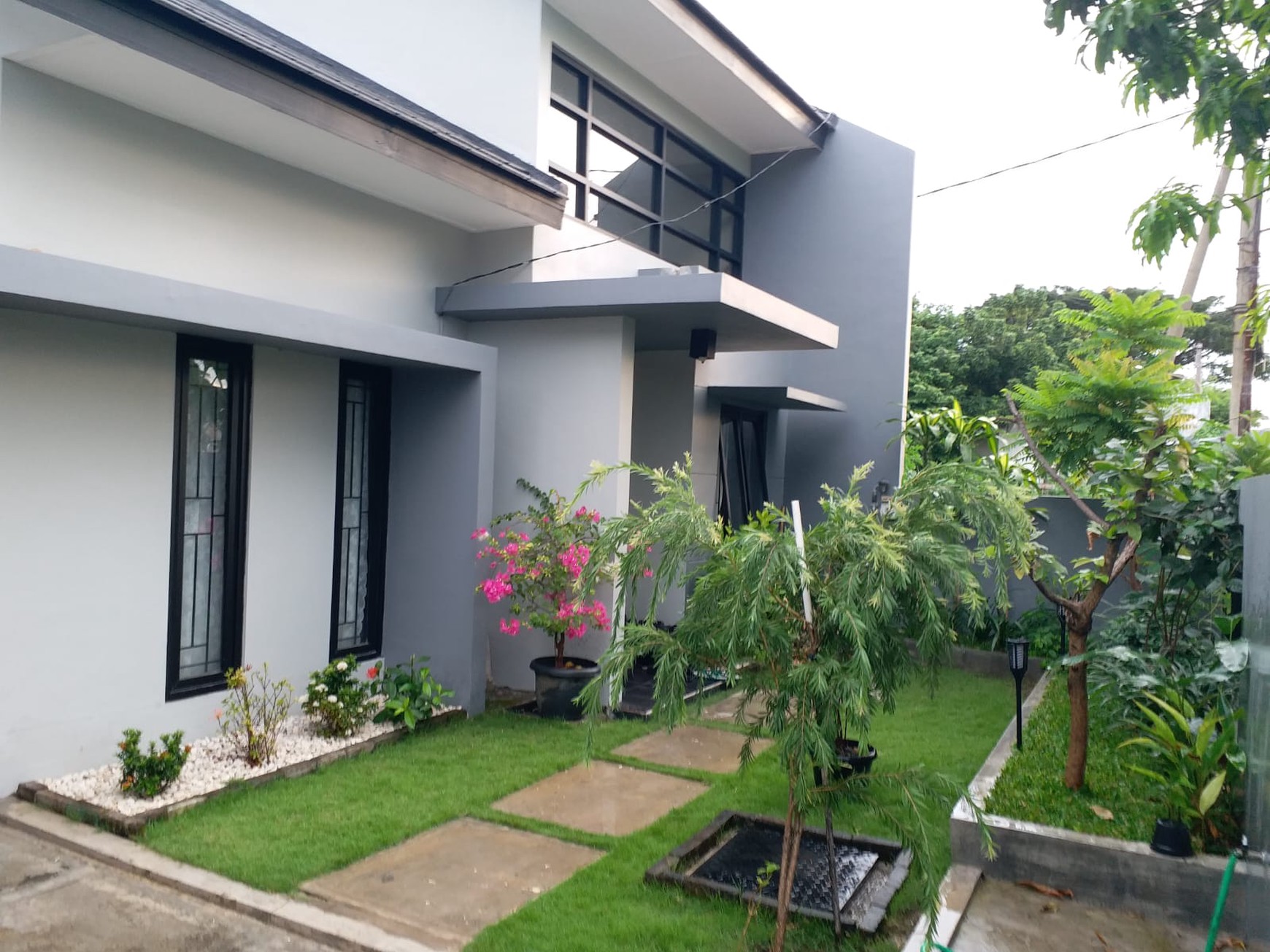 Rumah Bagus Di Perum Rangkut Pandug Surabaya Jawa Timur