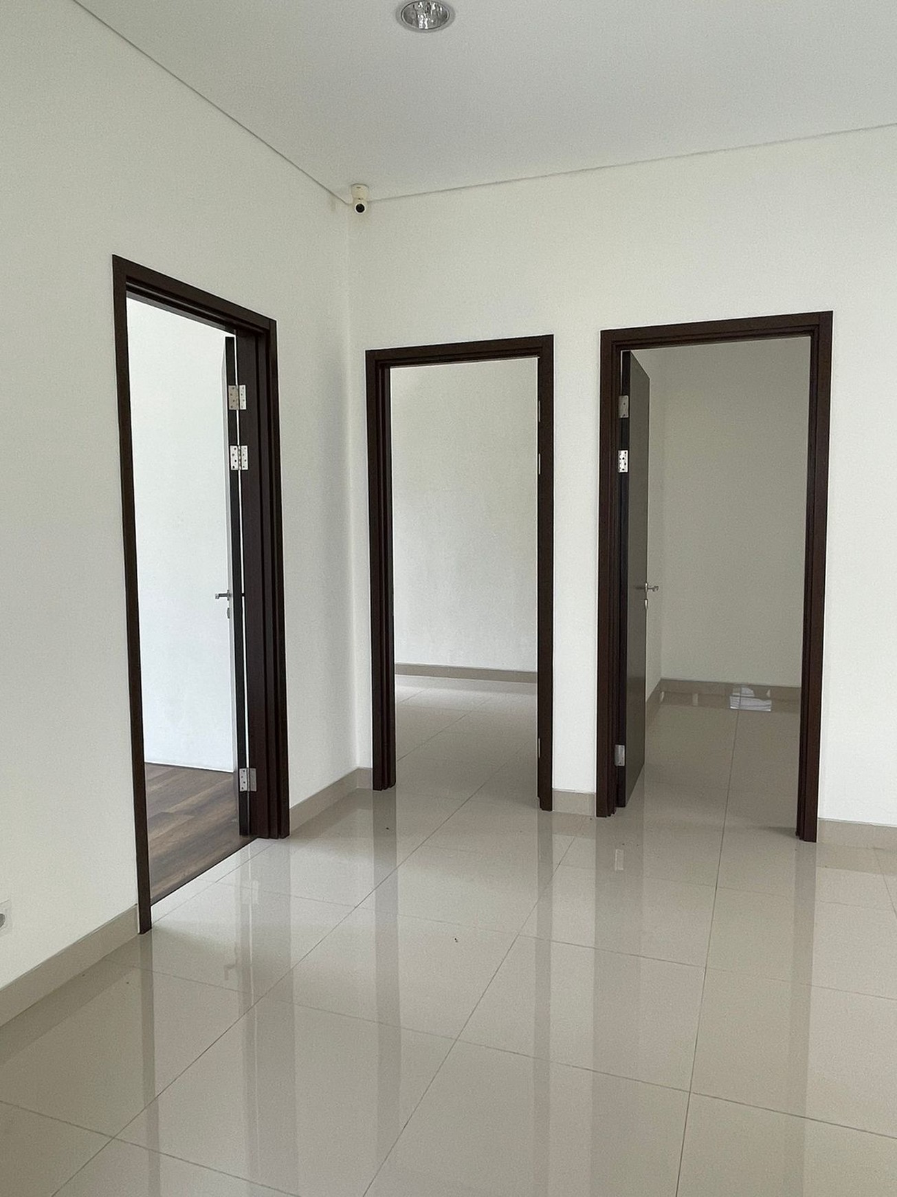 Posisi Hoek di Mozia Aure BSD, dekat AEON Mall