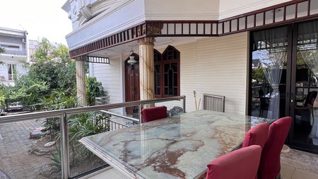 Investasi Strategis! Rumah 2 Lantai Siap Huni di Puri Widya Kencana Citraland, Surabaya