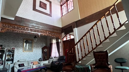 Rumah Mewah Split Level 3 Lantai di Citraland Puri Widya Kencana Hook - Hadap Timur Selatan, Dekat Taman