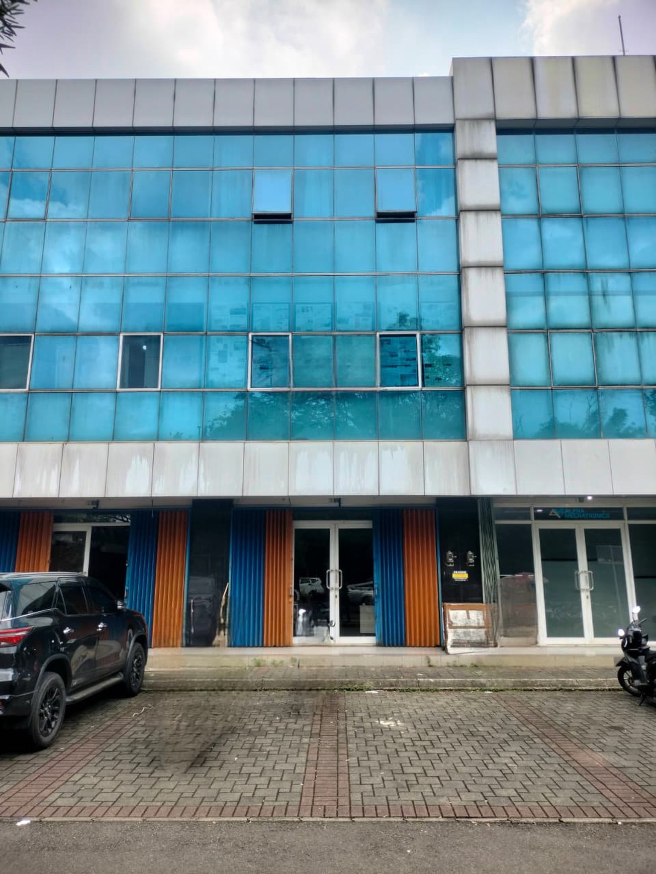 Ruko Boulevard Taman Tekno BSD, Hadap Jalan Raya, traffic tinggi