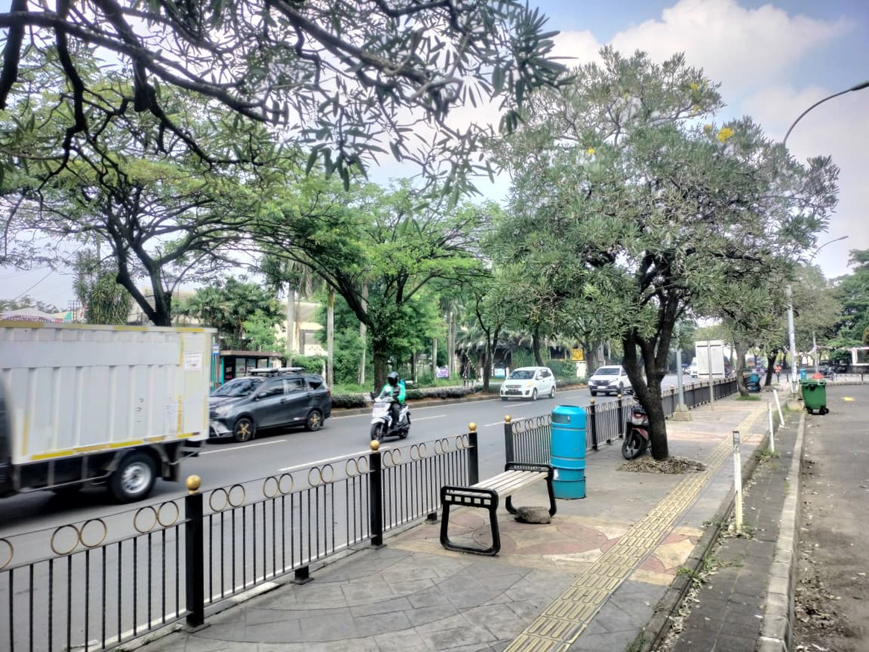 Ruko Boulevard Taman Tekno BSD, Hadap Jalan Raya, traffic tinggi