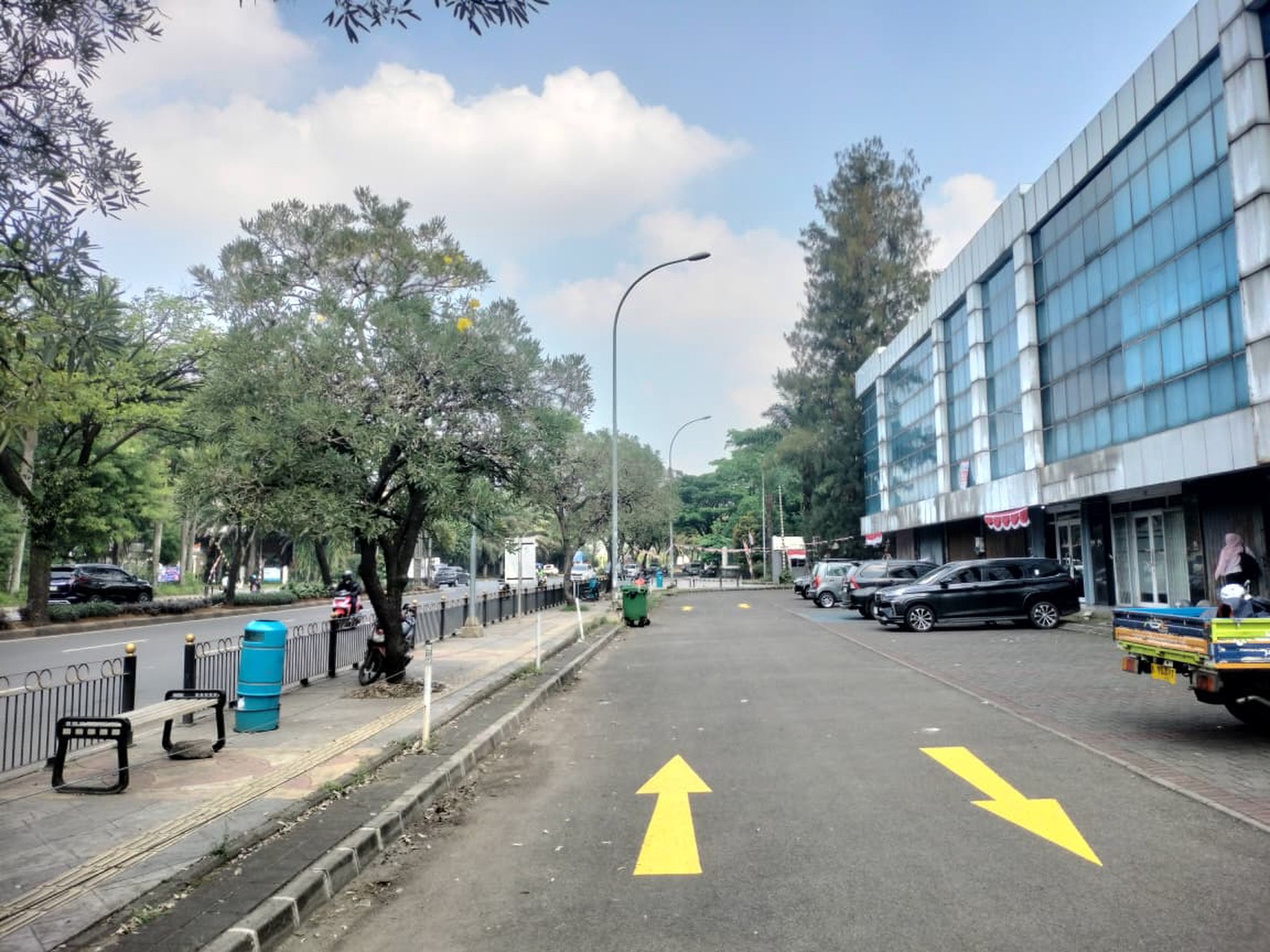 Ruko Boulevard Taman Tekno BSD, Hadap Jalan Raya, traffic tinggi