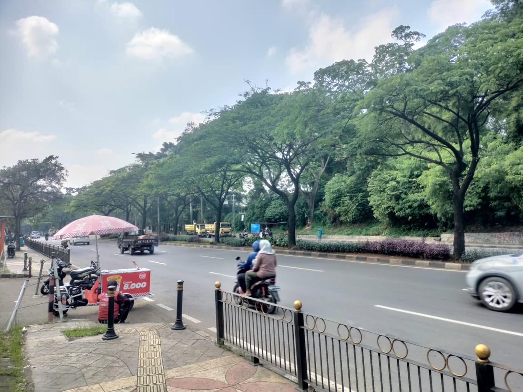 Ruko Boulevard Taman Tekno BSD, Hadap Jalan Raya, traffic tinggi