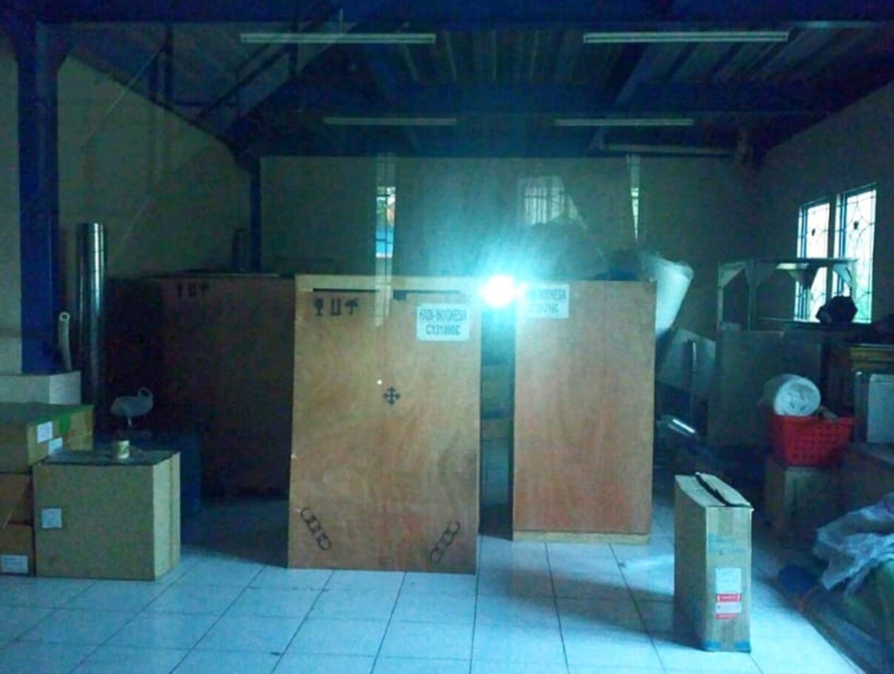 Gudang Ex pabrik siap pakai, Kawasan Industri Mekar Jaya (Akong), Sepatan - Mauk, Tangerang