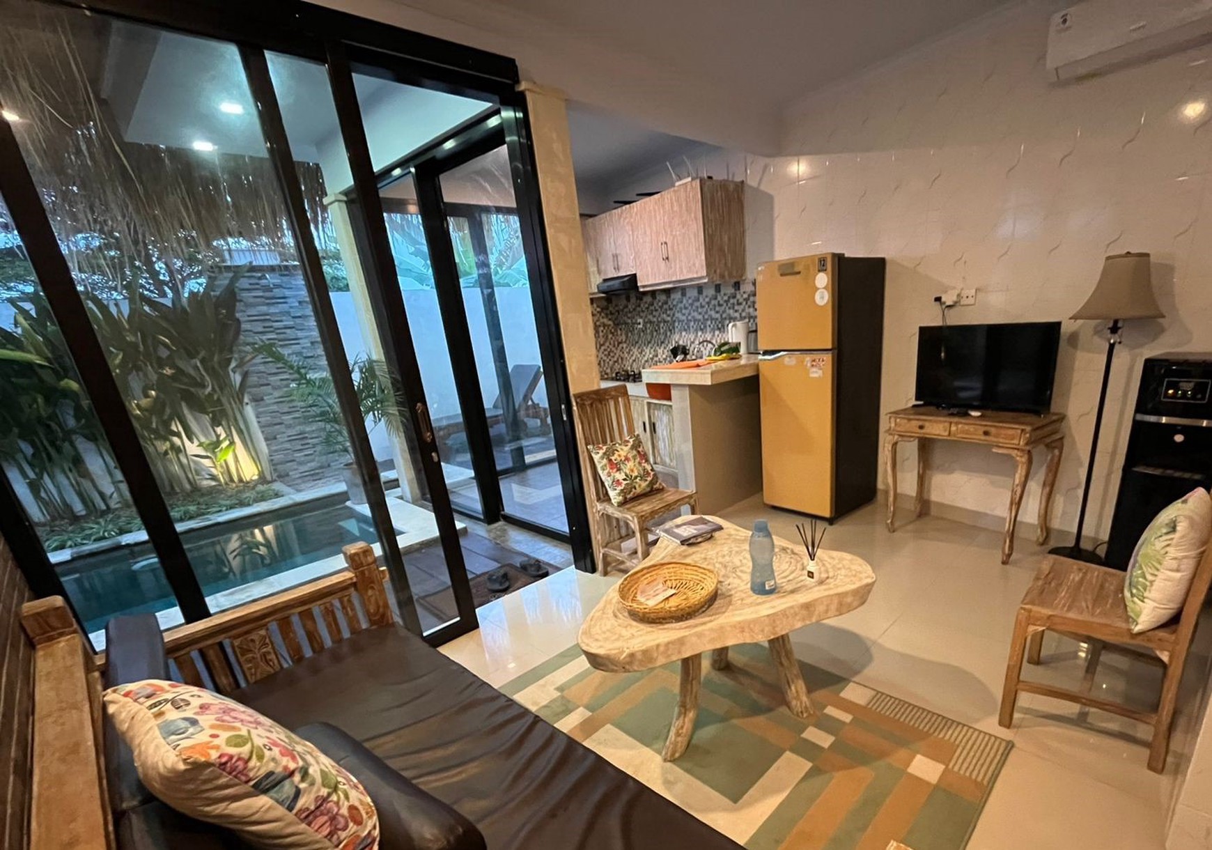 For Annual Rental - 1 bedroom villa in quiet spot  area Dalung , Bali