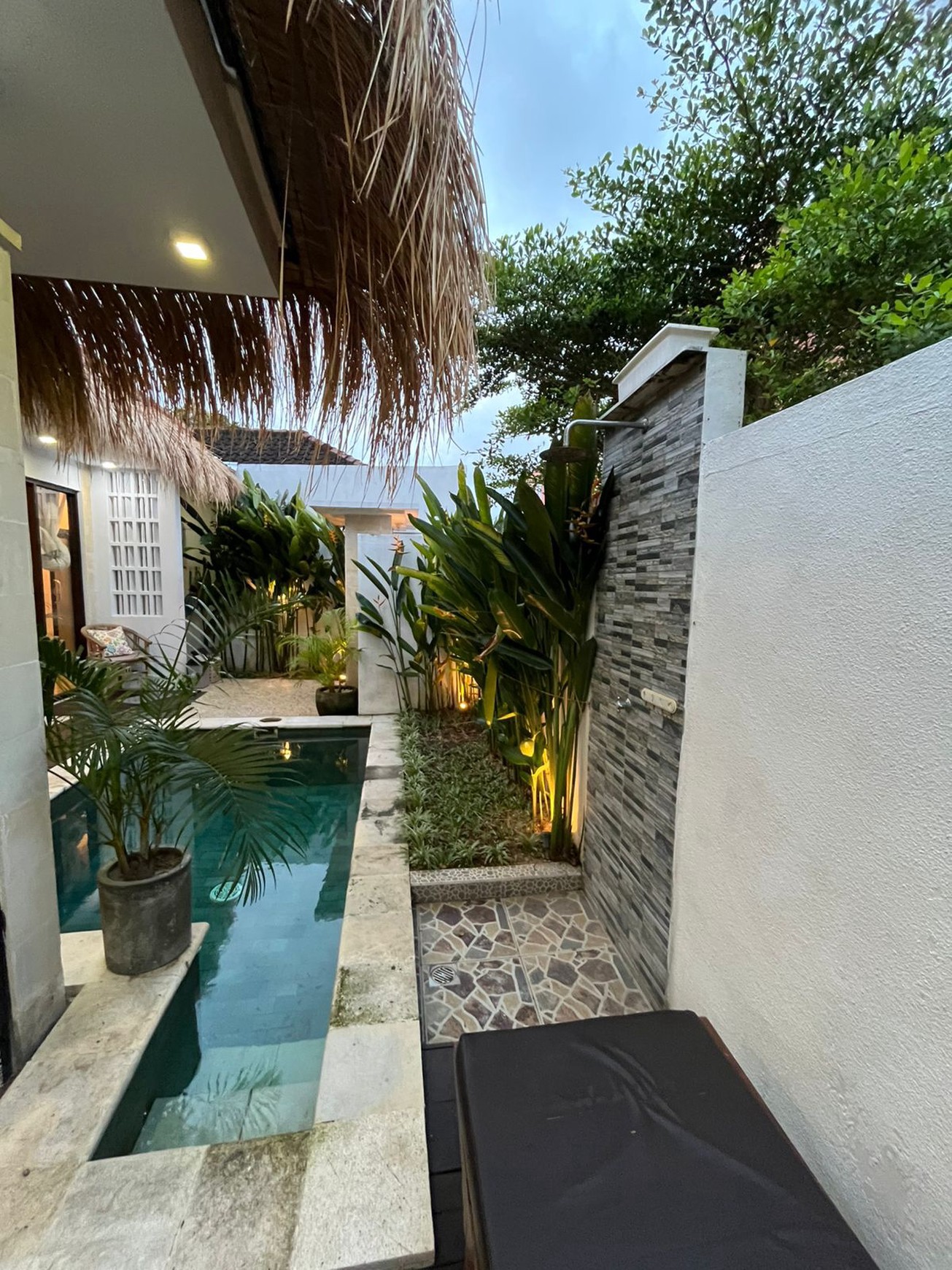 For Annual Rental - 1 bedroom villa in quiet spot  area Dalung , Bali