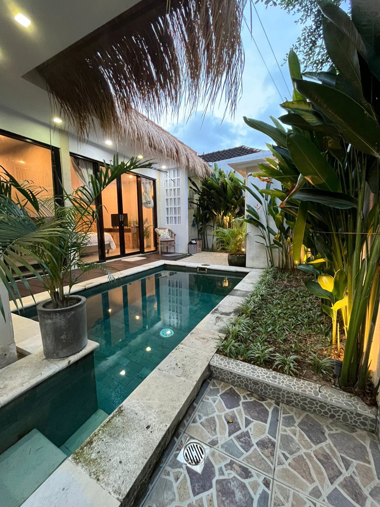 For Annual Rental - 1 bedroom villa in quiet spot  area Dalung , Bali