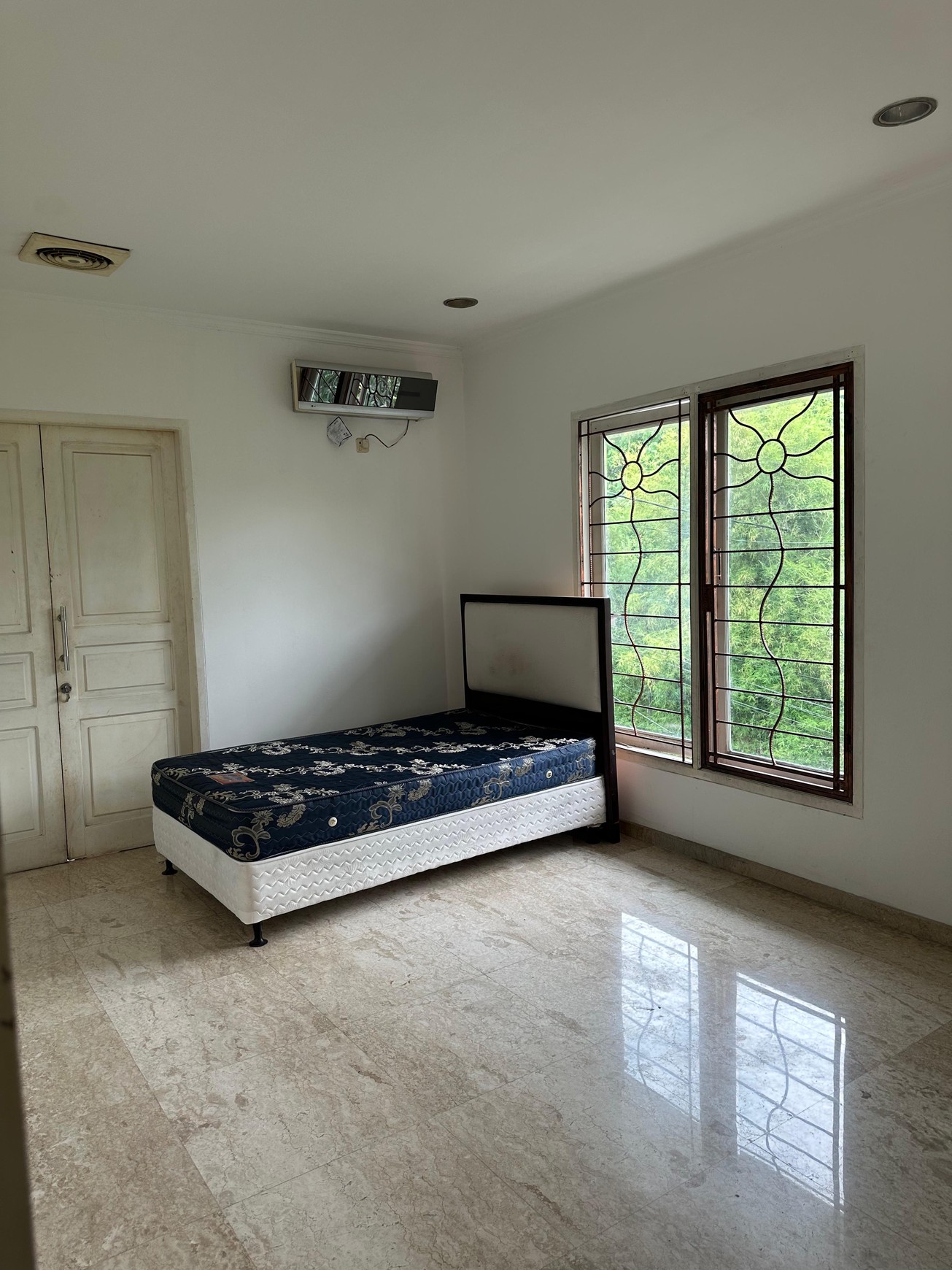 Rumah disewakan di Pondok Indah - Nyaman dan Aman