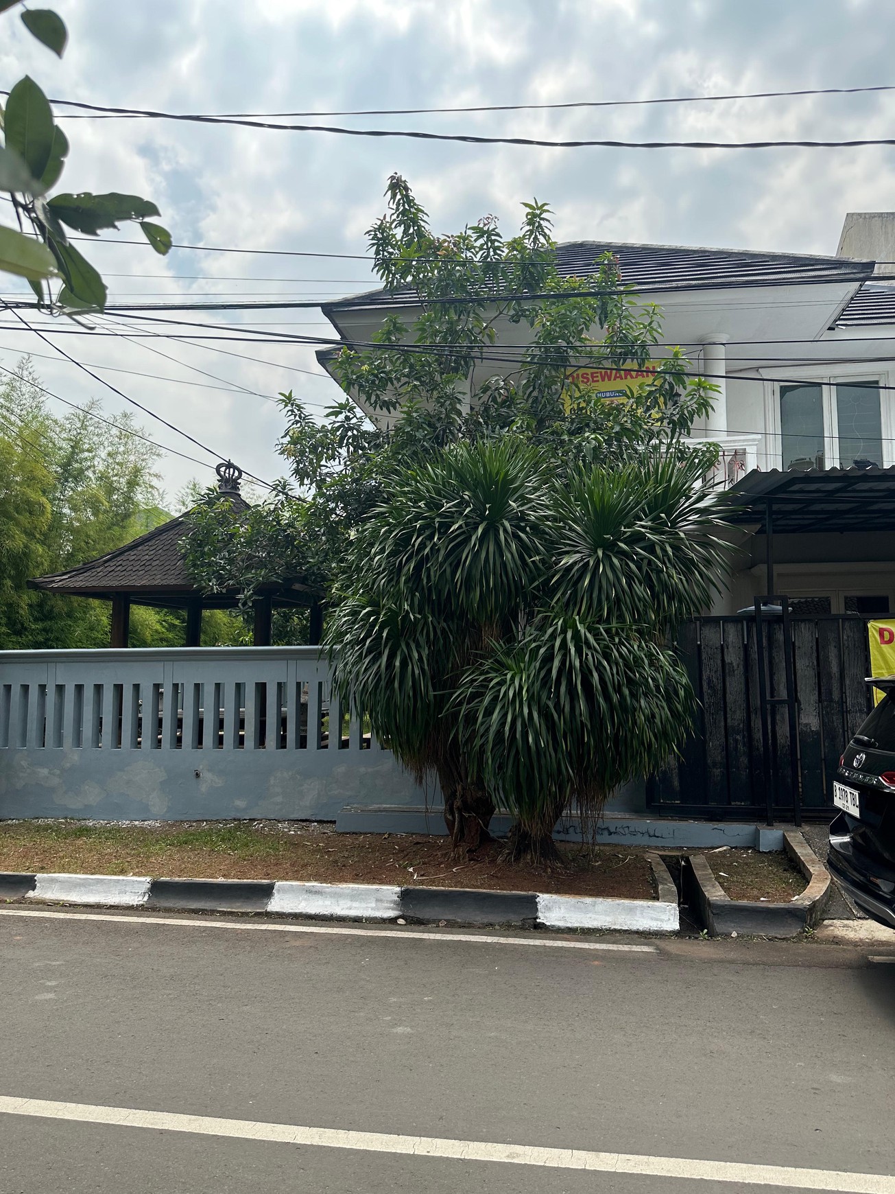 Rumah disewakan di Pondok Indah - Nyaman dan Aman