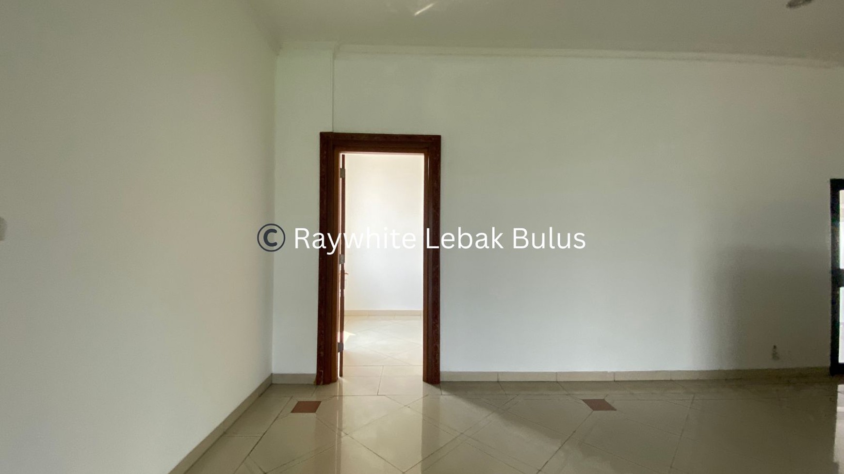 Disewakan Murah! Ruang Kantor di Premium Area Wolter Monginsidi, Jakarta Selatan