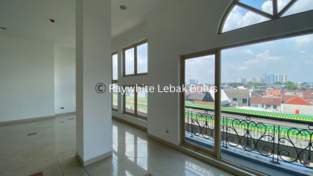 Disewakan Murah! Ruang Kantor di Premium Area Wolter Monginsidi, Jakarta Selatan
