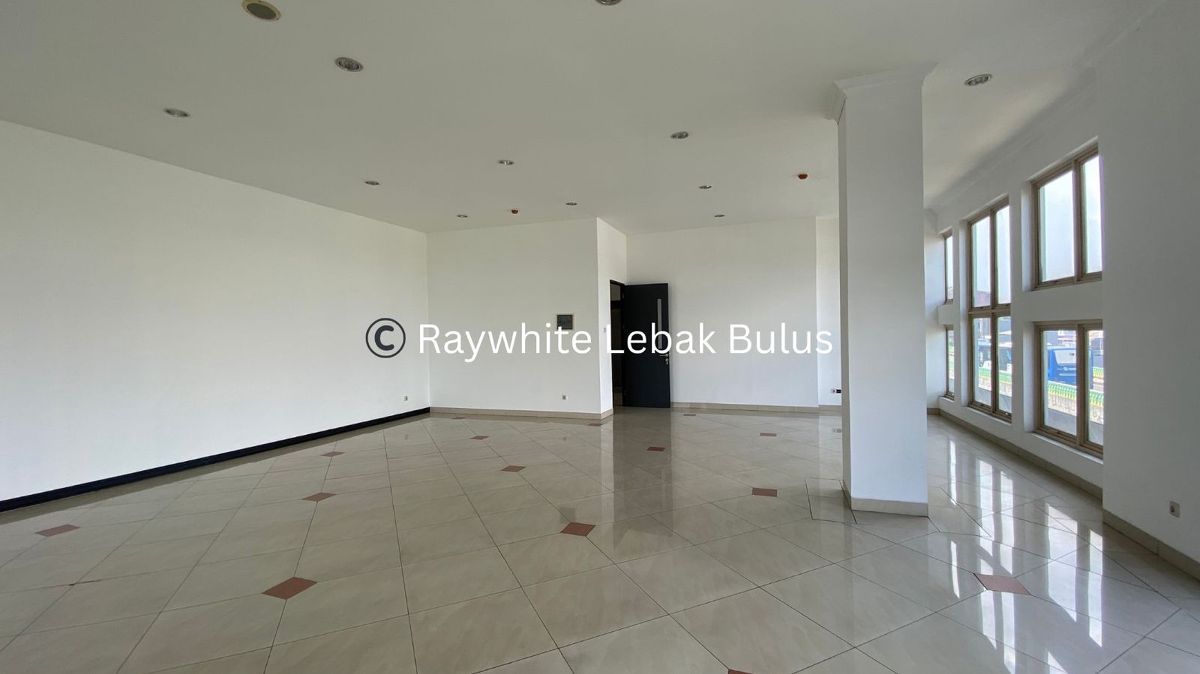 Disewakan Murah! Ruang Kantor di Premium Area Wolter Monginsidi, Jakarta Selatan