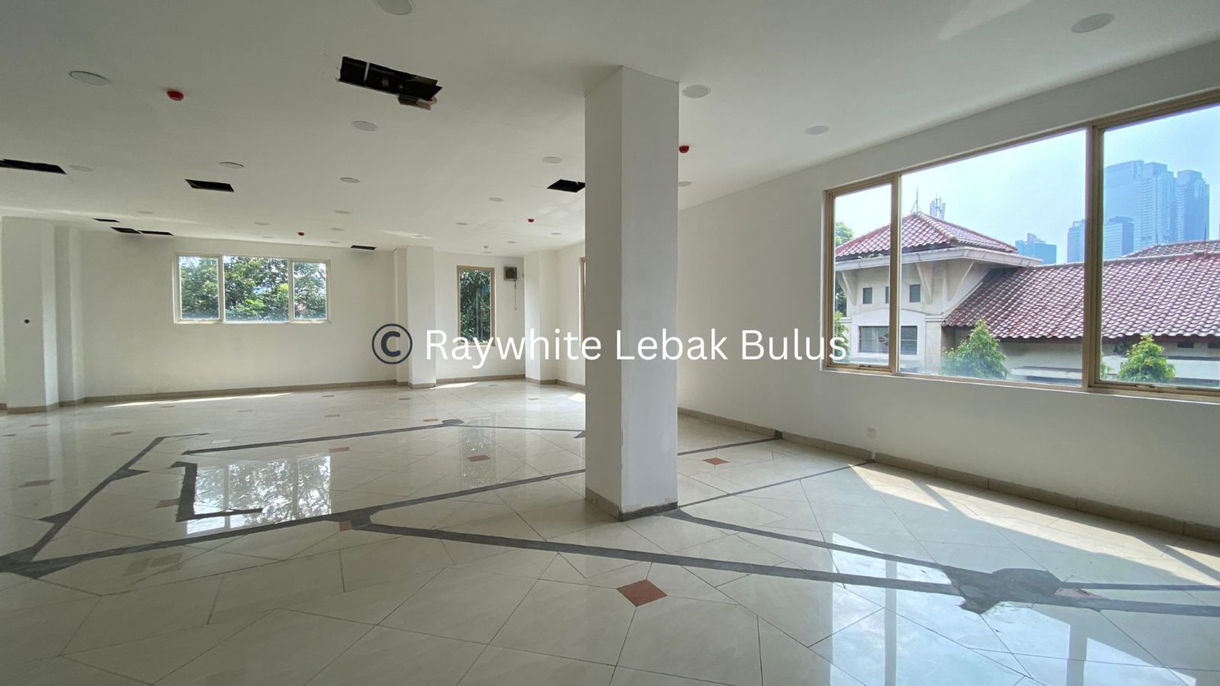 Disewakan Murah! Ruang Kantor di Premium Area Wolter Monginsidi, Jakarta Selatan