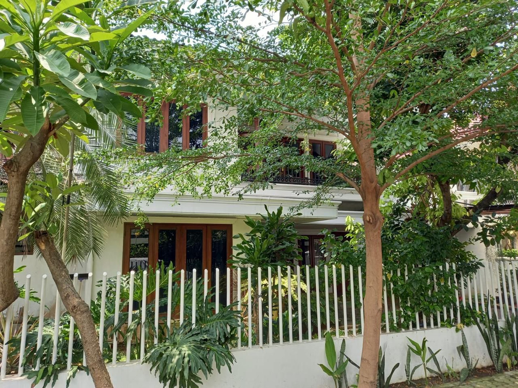 DIJUAL RUMAH MEWAH LOKASI STRATEGIS DI PRAPANCA BUNTU CIPETE