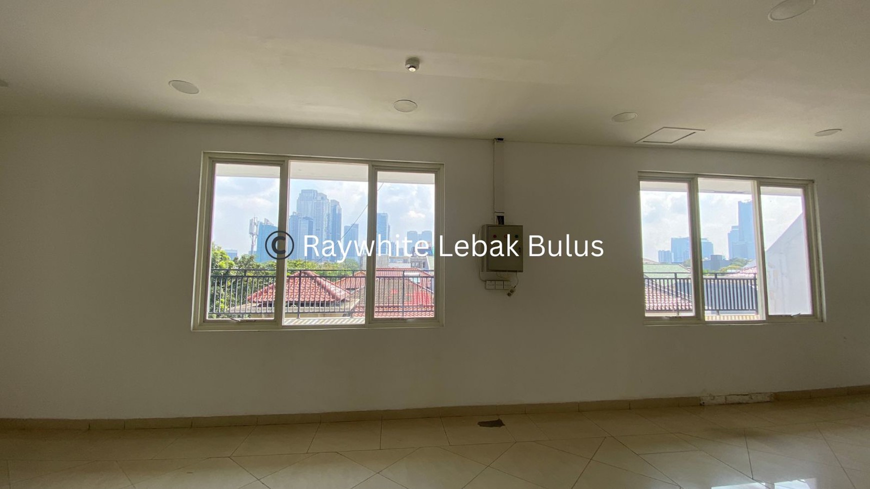 Disewakan Murah! Ruang Kantor di Premium Area Wolter Monginsidi, Jakarta Selatan