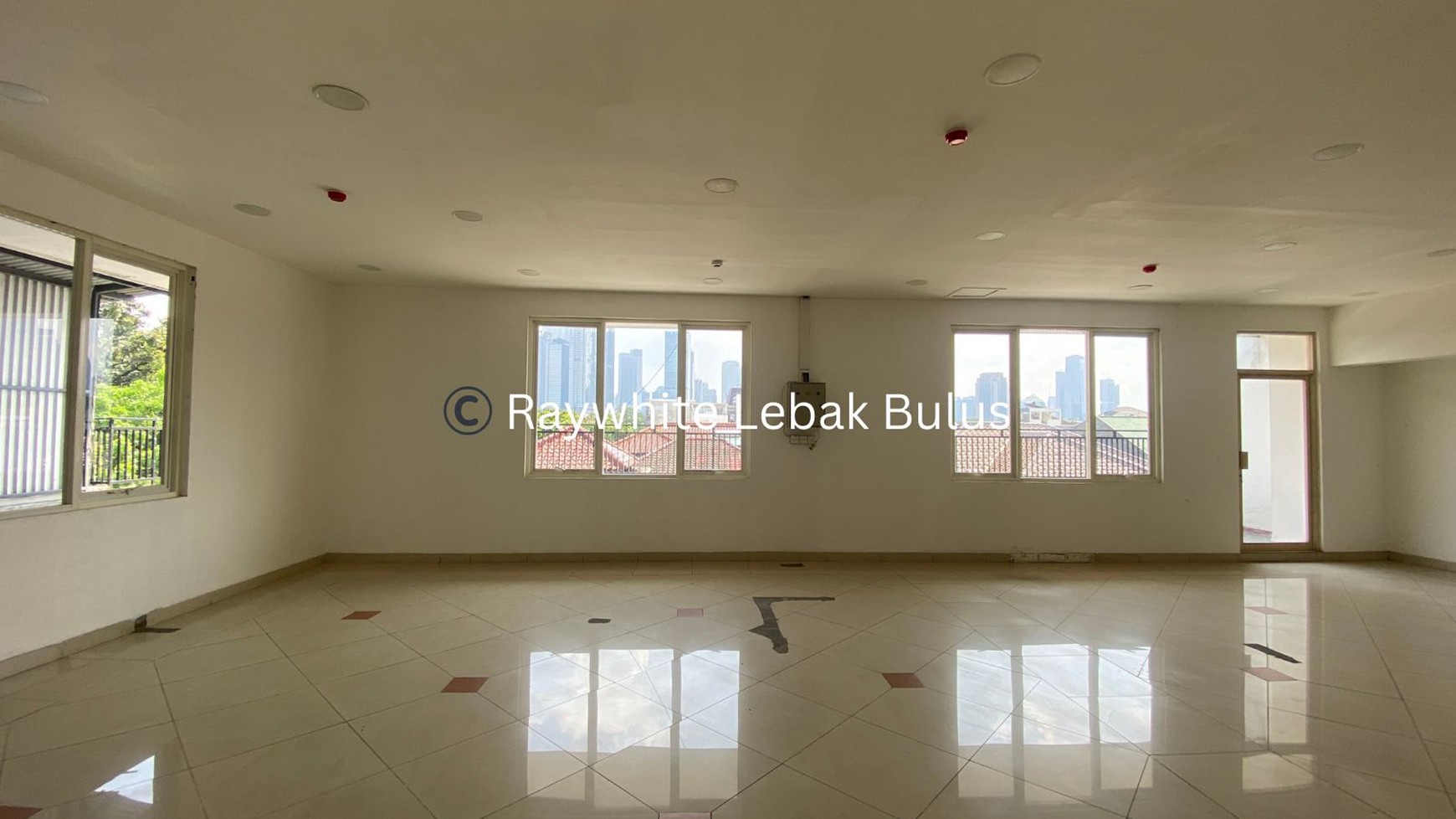 Disewakan Murah! Ruang Kantor di Premium Area Wolter Monginsidi, Jakarta Selatan