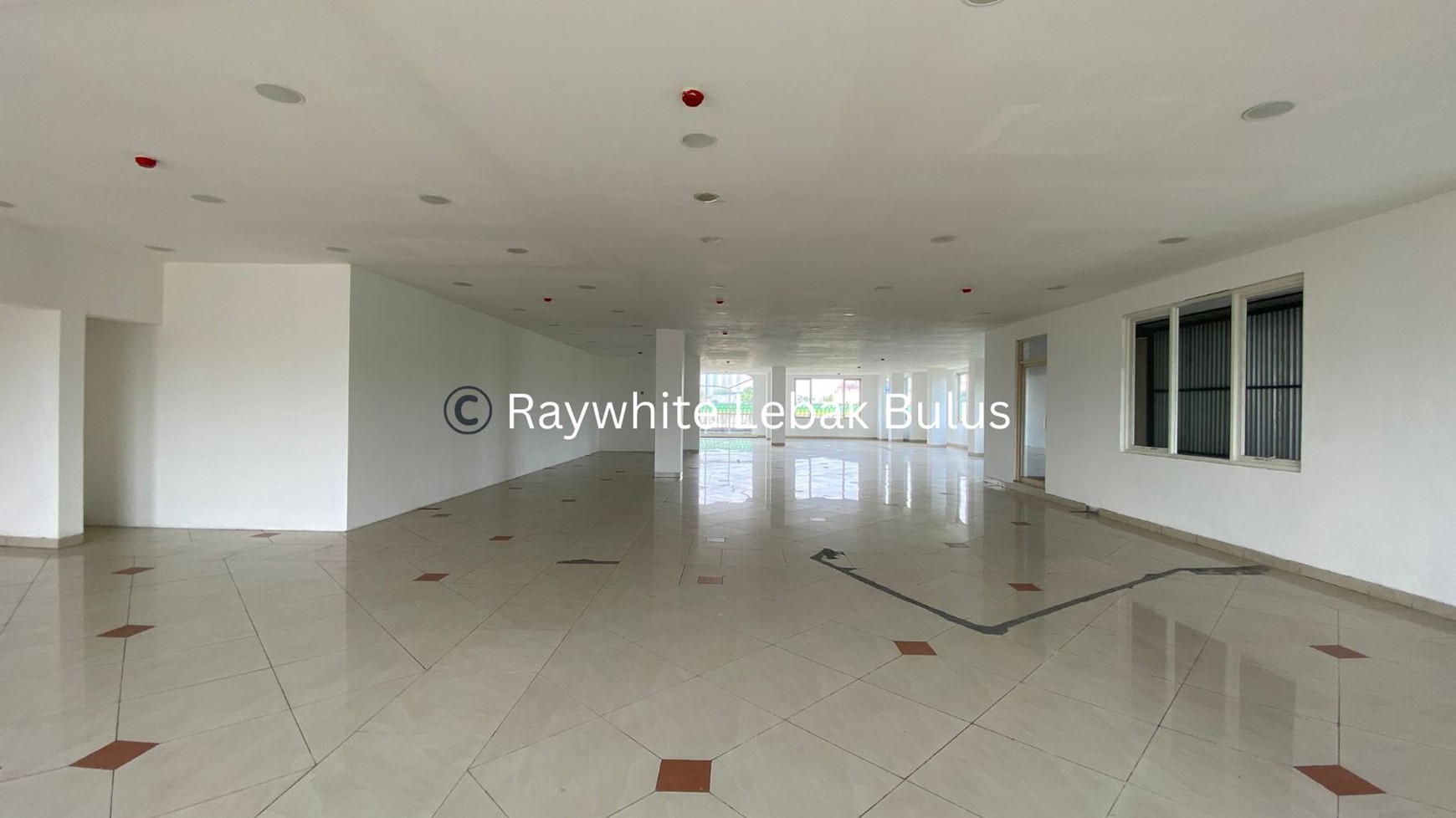 Disewakan Murah! Ruang Kantor di Premium Area Wolter Monginsidi, Jakarta Selatan