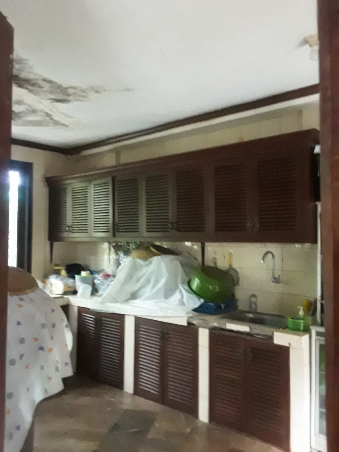 Dijual resort pribadi halaman yang luas di lingkungan yang tenang di Sawangan
