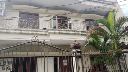 DIJUAL CEPAT Rumah KOST 3 Lantai  Sektor 1 BINTARO Jakarta  Selatan