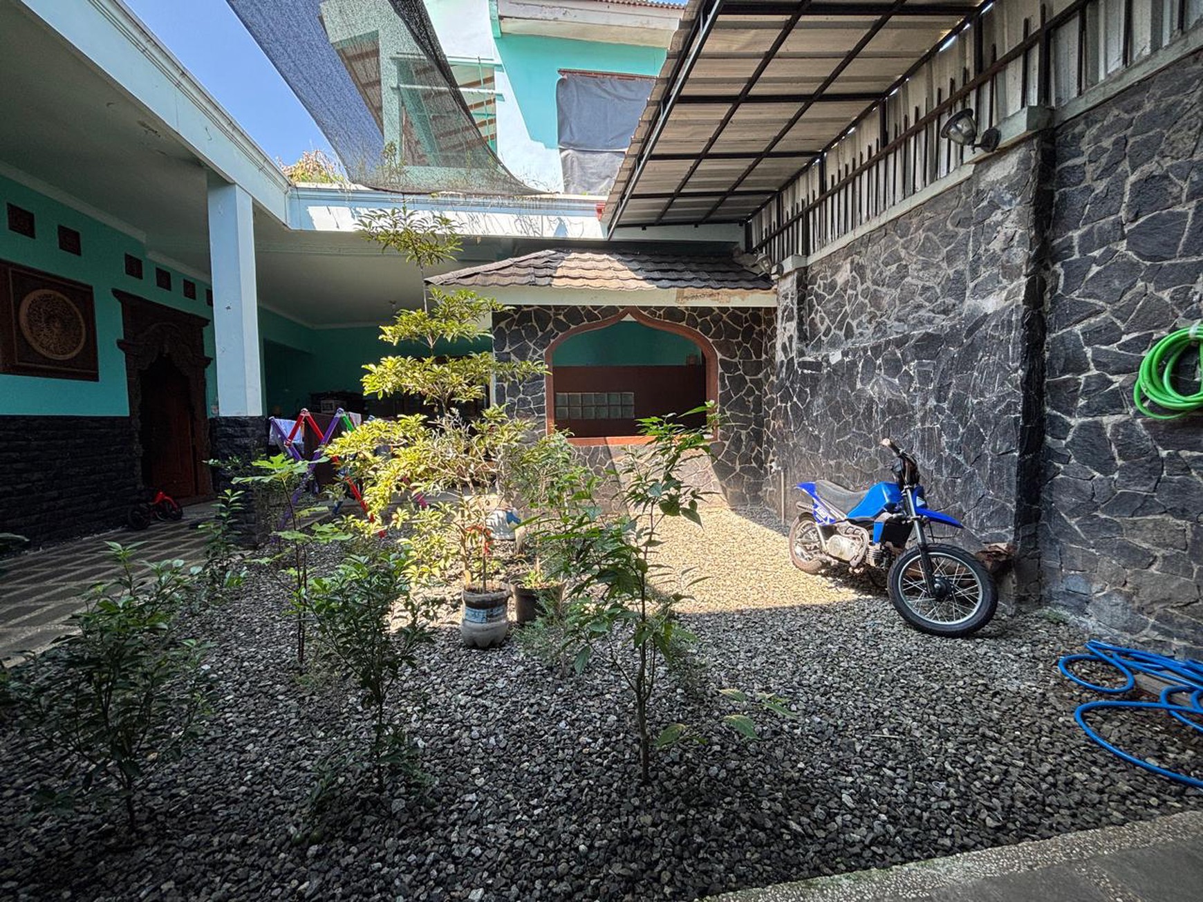 Dijual rumah di Jln Lurah Disah Ciputat dekat UIN
