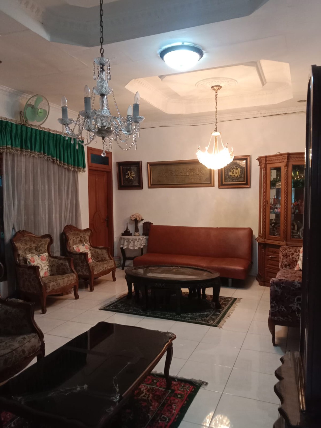 DIJUAL CEPAT RUMAH 11/2 LANTAI DI KELAPA DUA CIMANGGIS 
