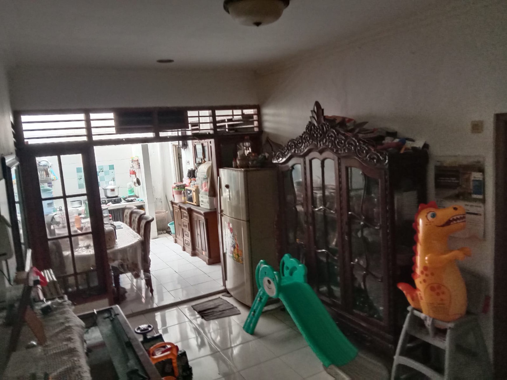DIJUAL CEPAT RUMAH 11/2 LANTAI DI KELAPA DUA CIMANGGIS 
