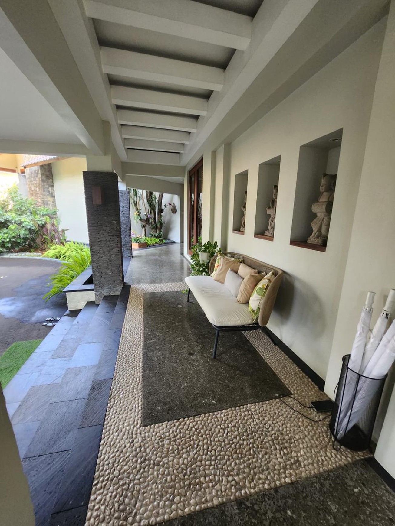 Dijual rumah di Jln Tumaritis Cilandak