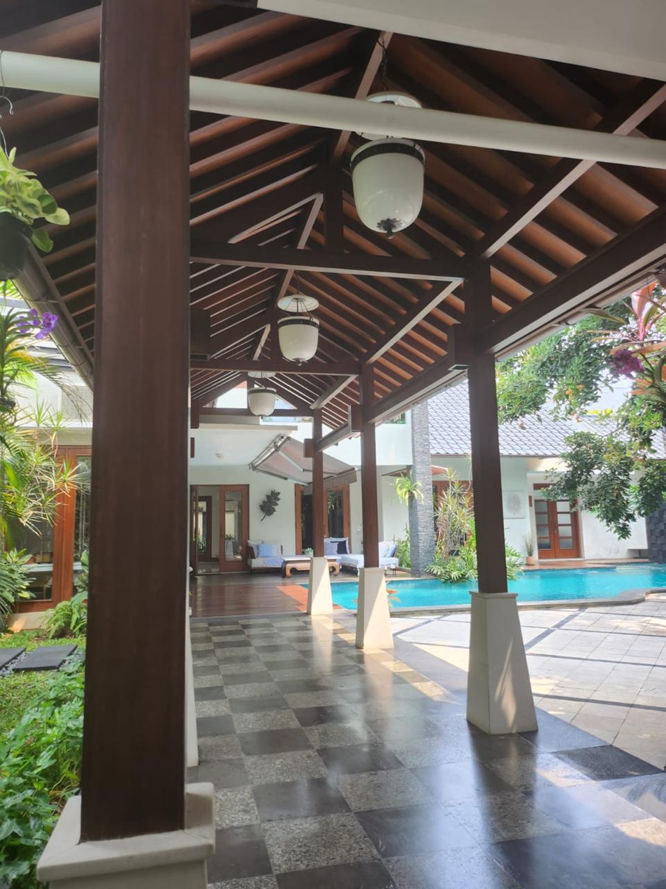 Dijual rumah di Jln Tumaritis Cilandak