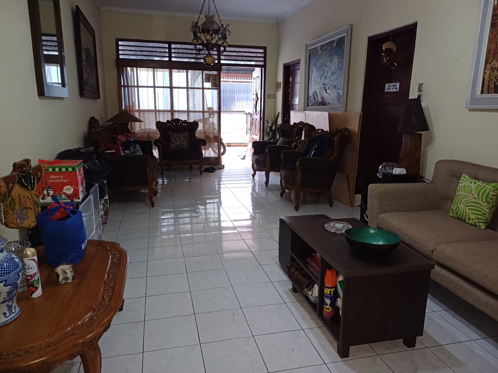 Rumah siap huni dijual di Cideng, Jakarta Pusat.