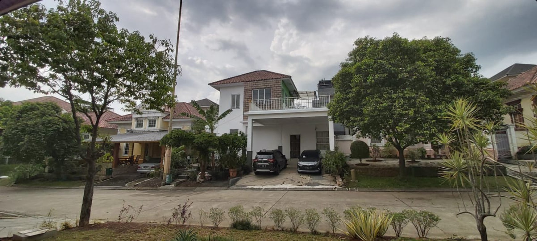 Banting Harga BU - Rumah 2 Lantai Siap Huni View Pegunungan