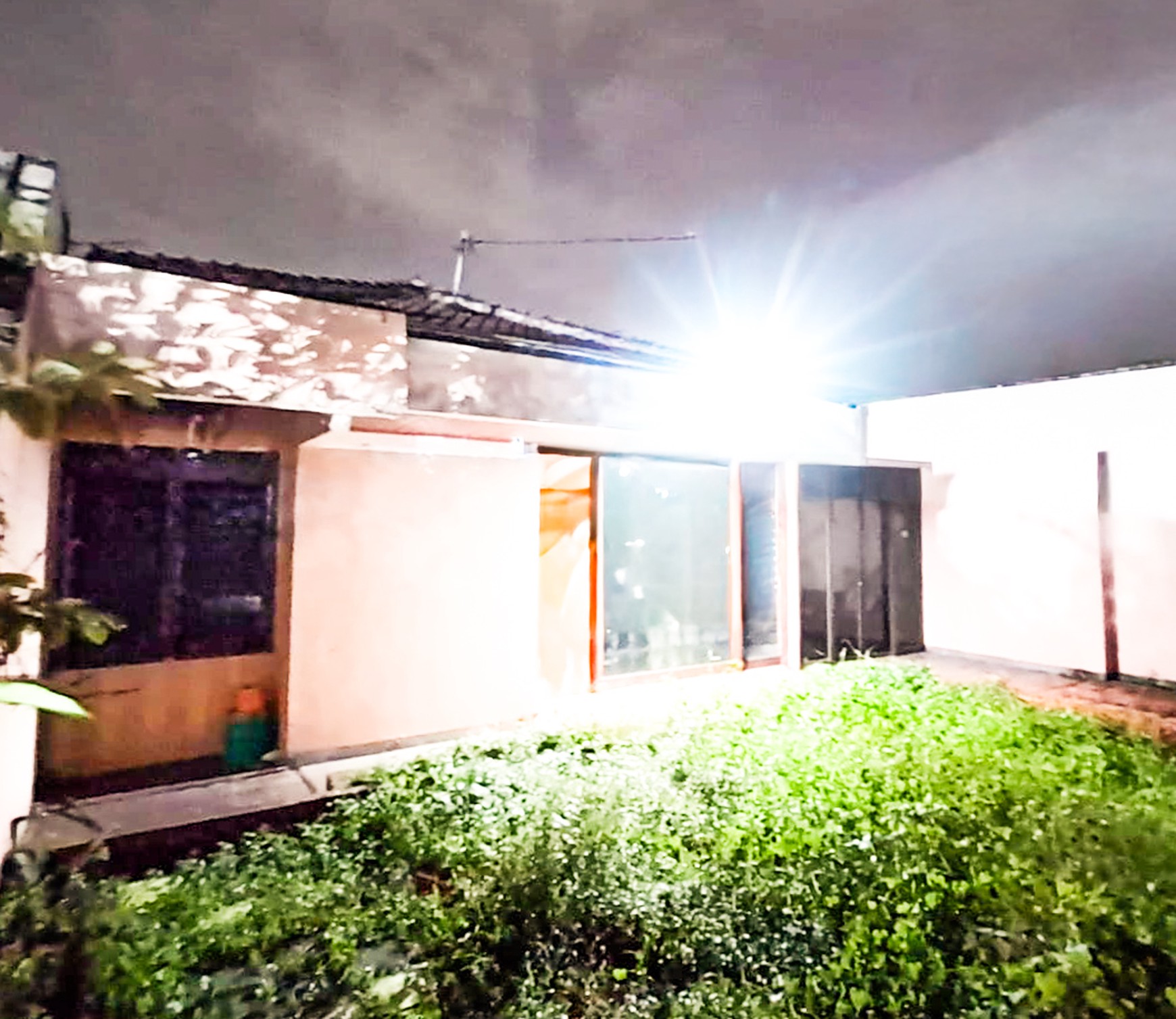 Rumah Klasik di daerah Bondongan, Lawanggintung Batutulis Bogor