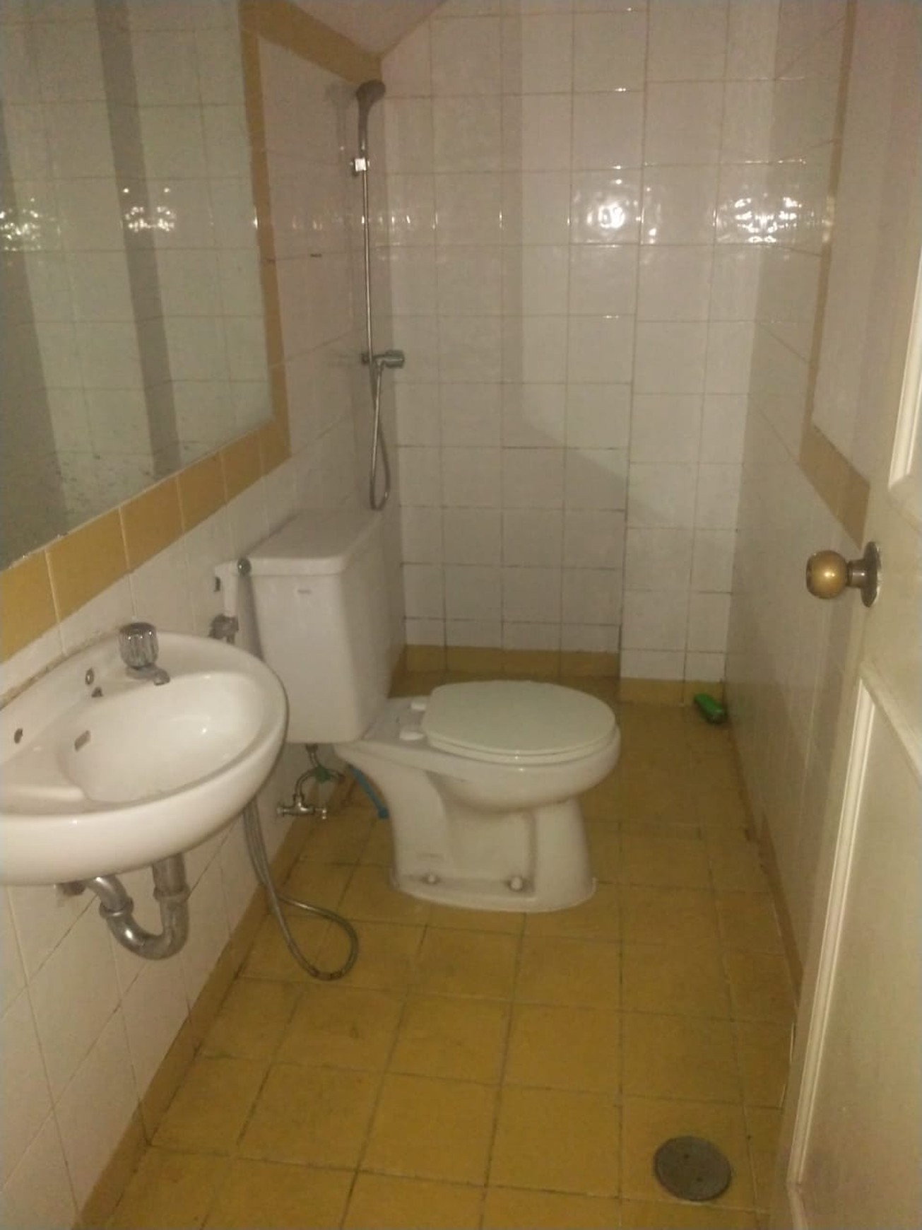 Disewa Rumah Nyaman & Rapi Cluster Britania, Karawaci, Tangerang