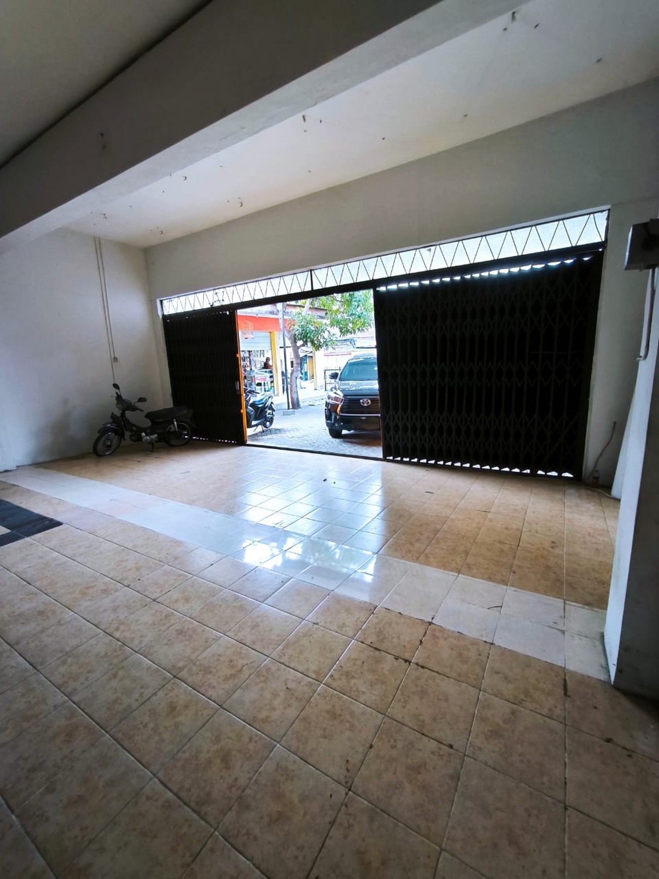 Sewa Ruko Raya Lontar Lokasi Strategis Surabaya Barat