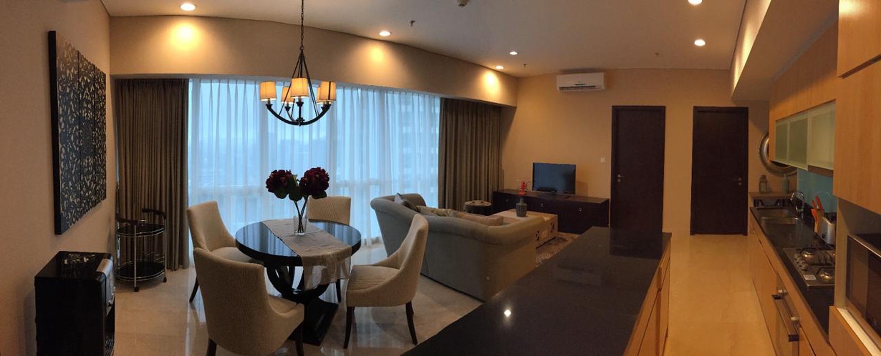 Investasi Cerdas! Apartemen Setiabudi Sky Garden 3BR Fully Furnished, Kondisi Tersewa, walking distance LRT station