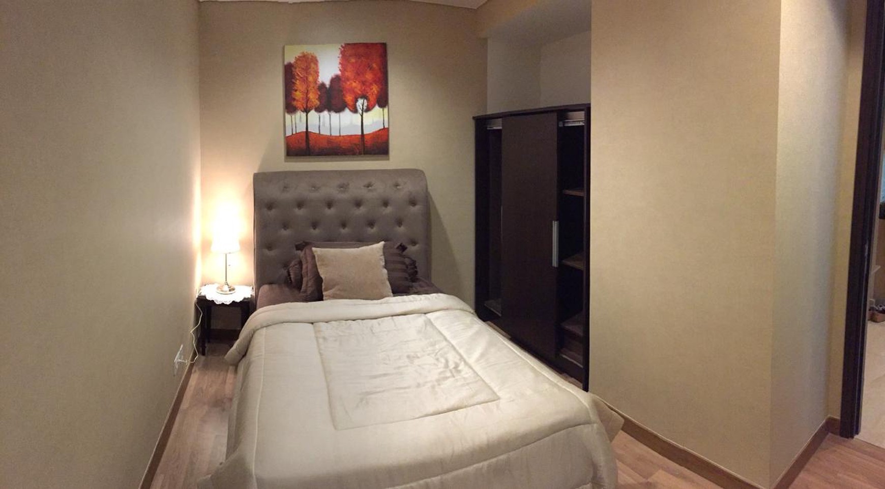 Investasi Cerdas! Apartemen Setiabudi Sky Garden 3BR Fully Furnished, Kondisi Tersewa, walking distance LRT station