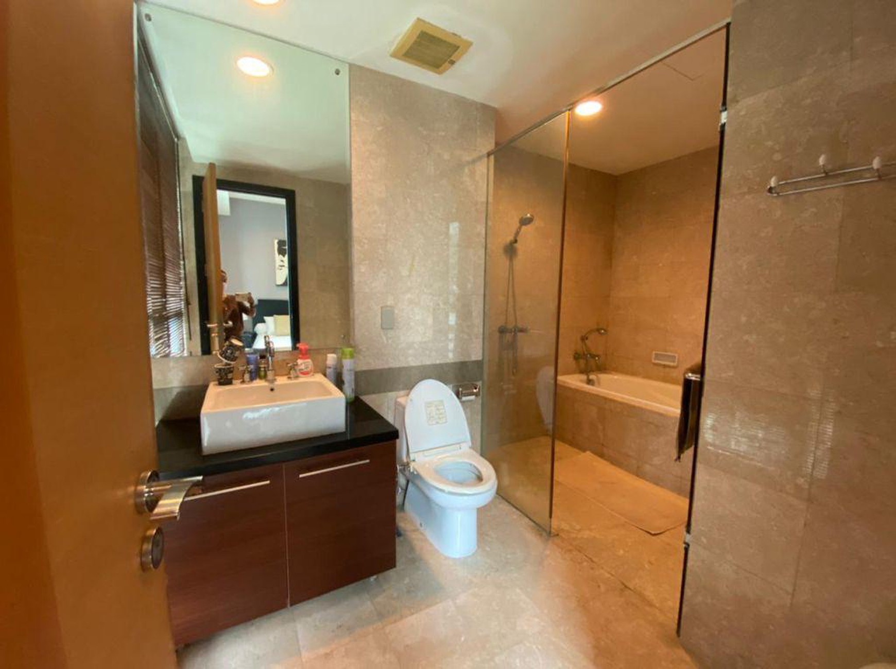 Setiabudi Residence 3 bedroom, furnished, lokasi premium Kuningan, walking distance tp Plaza Setiabudi dan LRT station