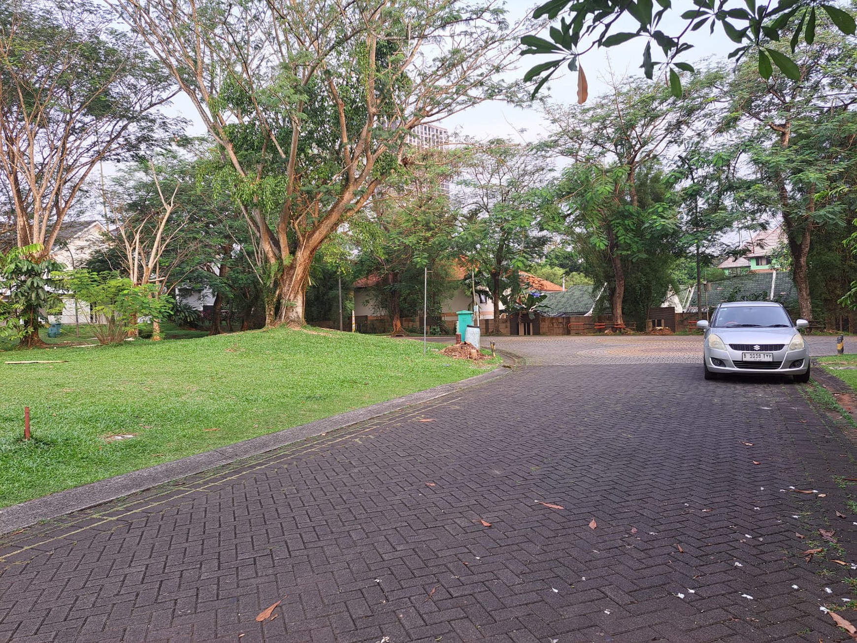Kavling bagus dapat tanah lebih fasum samping belakang luas 198 meter persegi di Delatinos Carribean Islands Bsd City Tangerang Selatan Indonesia