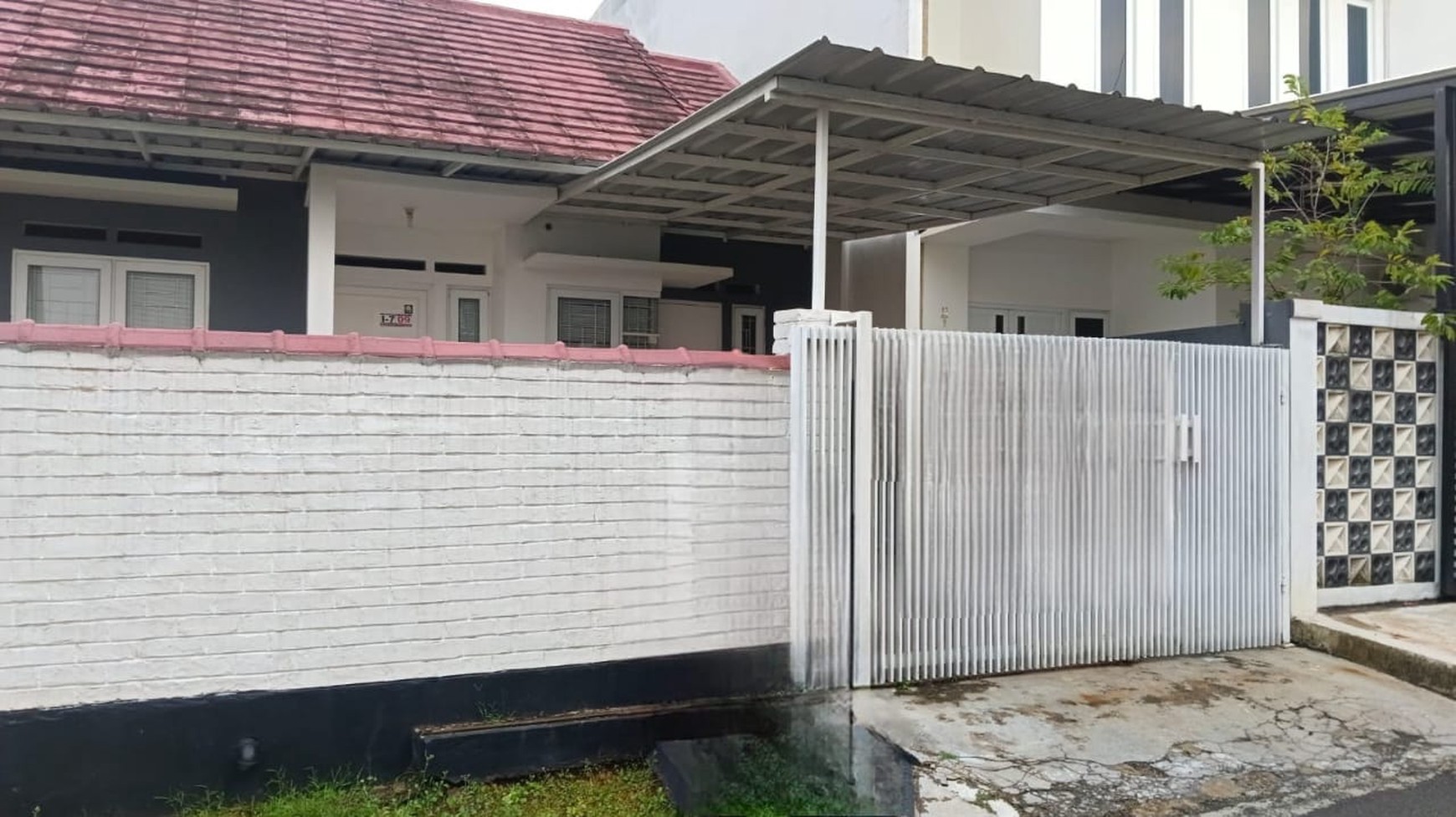 Rumah Di Lingkungan Tenang