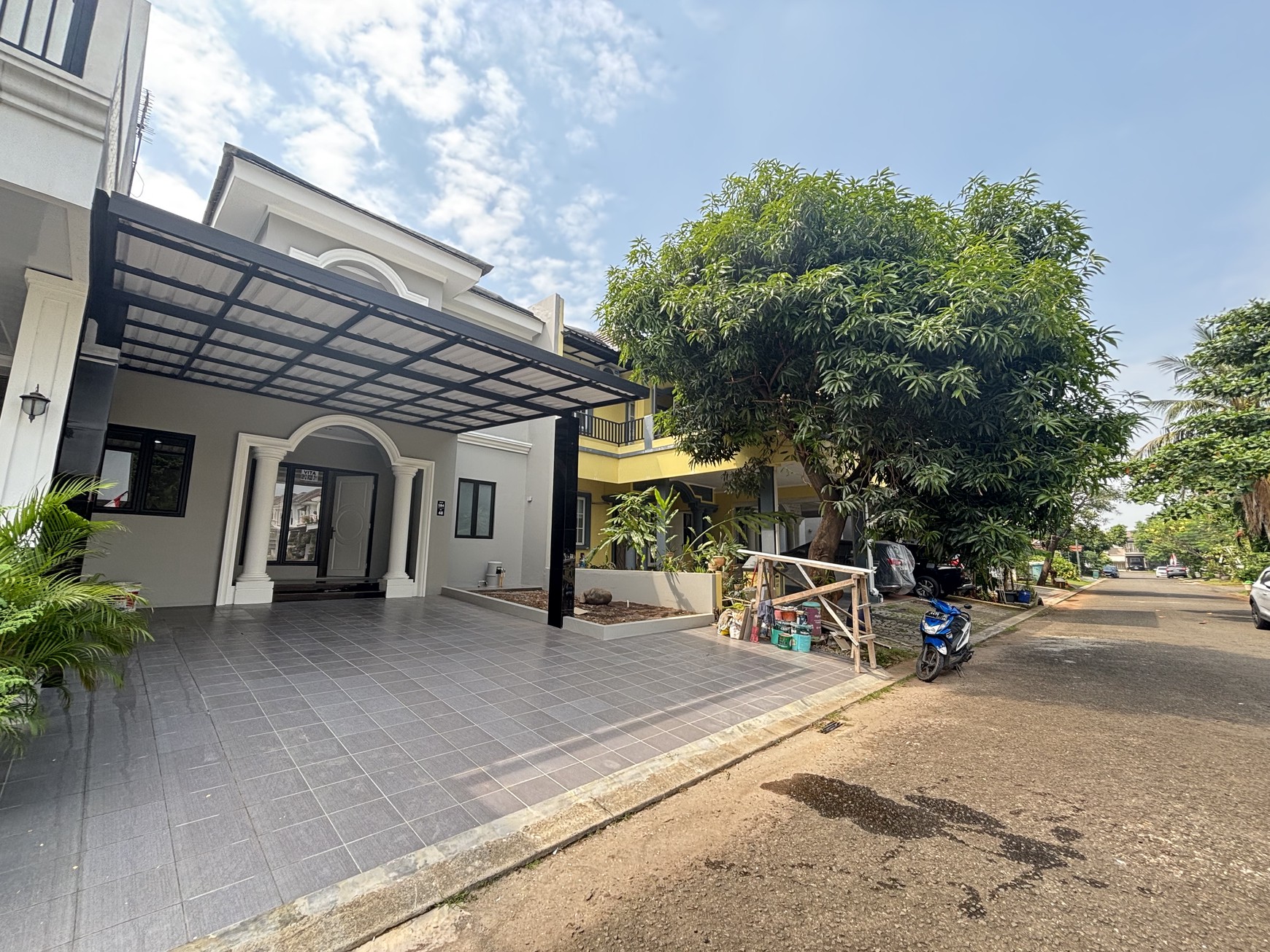 Rumah Cantik Brand New di Kota Wisata Cibubur 