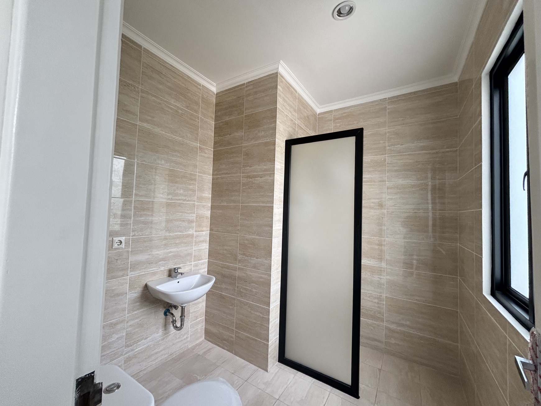 Rumah Cantik Brand New di Kota Wisata Cibubur 