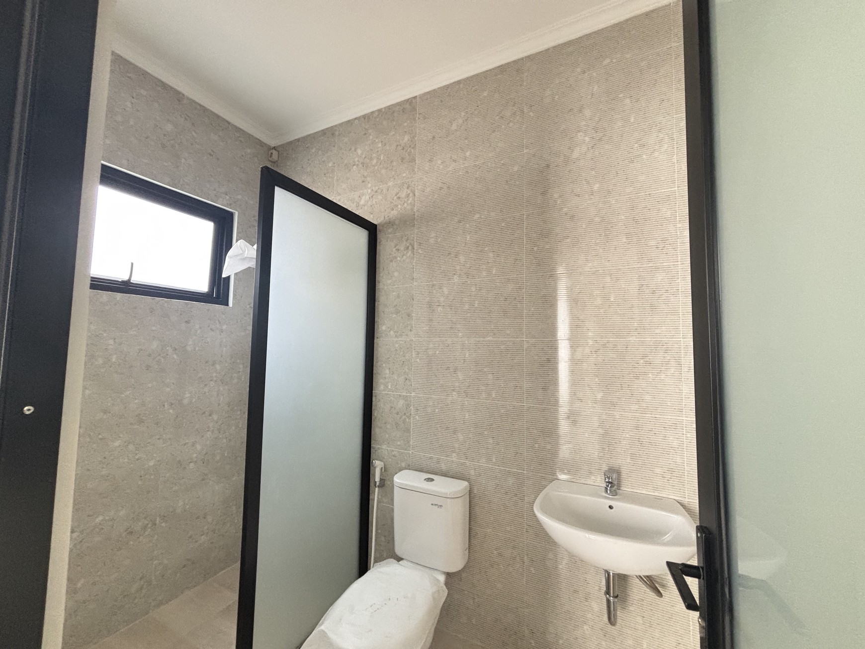 Rumah Cantik Brand New di Kota Wisata Cibubur 